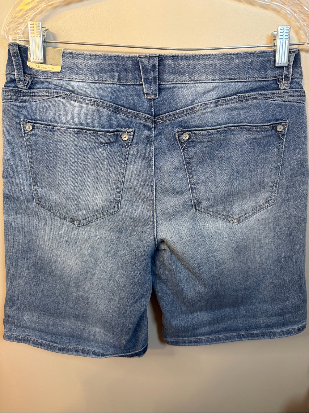 Wit & Wisdom Absolution Denim Shorts - Picture 4 of 6
